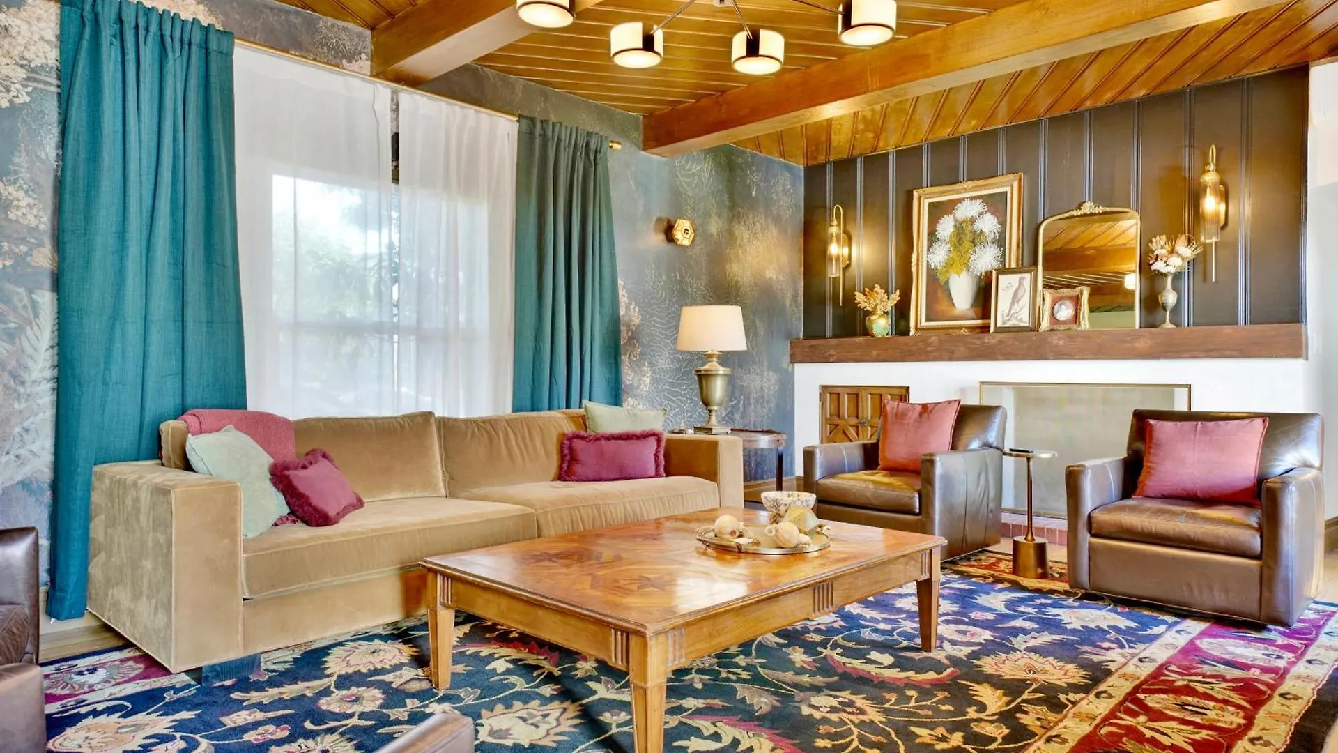 Villa Encanto- Luxe Historic Spanish Beach Villa With 6 King Bedrooms Long Beach Holiday home