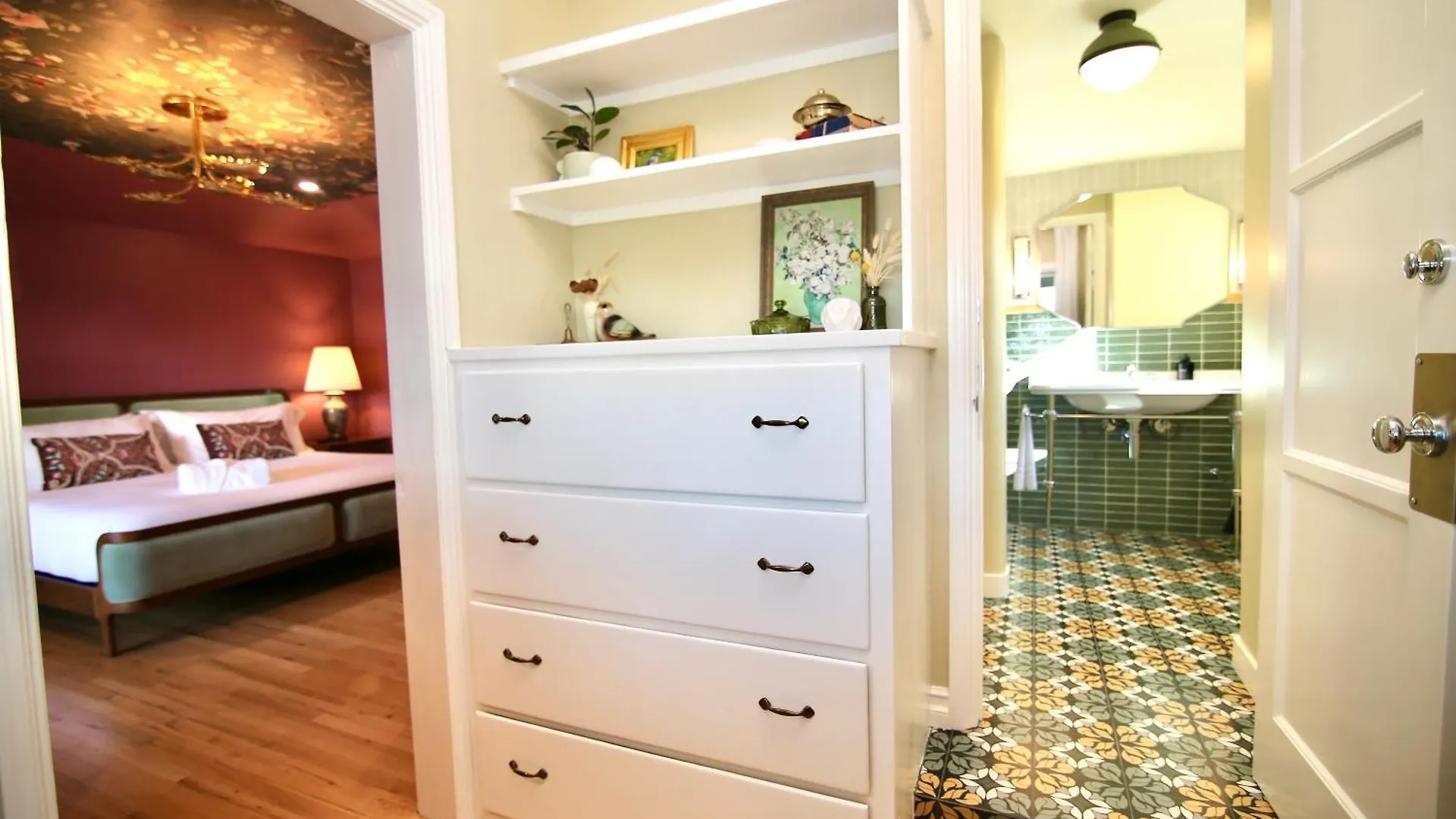 Villa Encanto- Luxe Historic Spanish Beach Villa With 6 King Bedrooms Long Beach United States